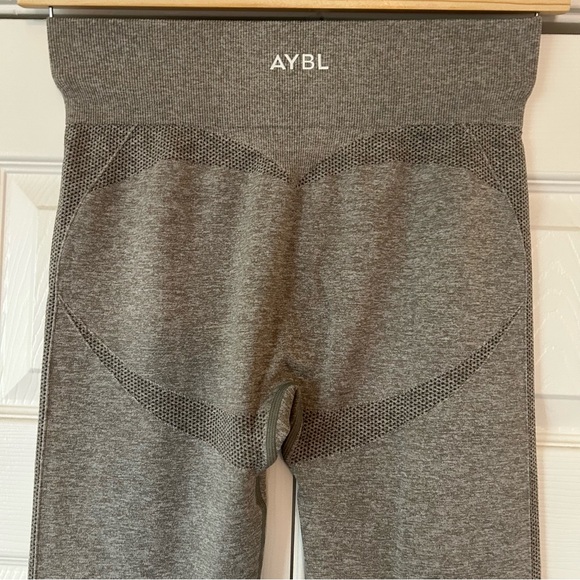 AYBL 🩶 Gray High-Waisted Leggings - Picture 5 of 5
